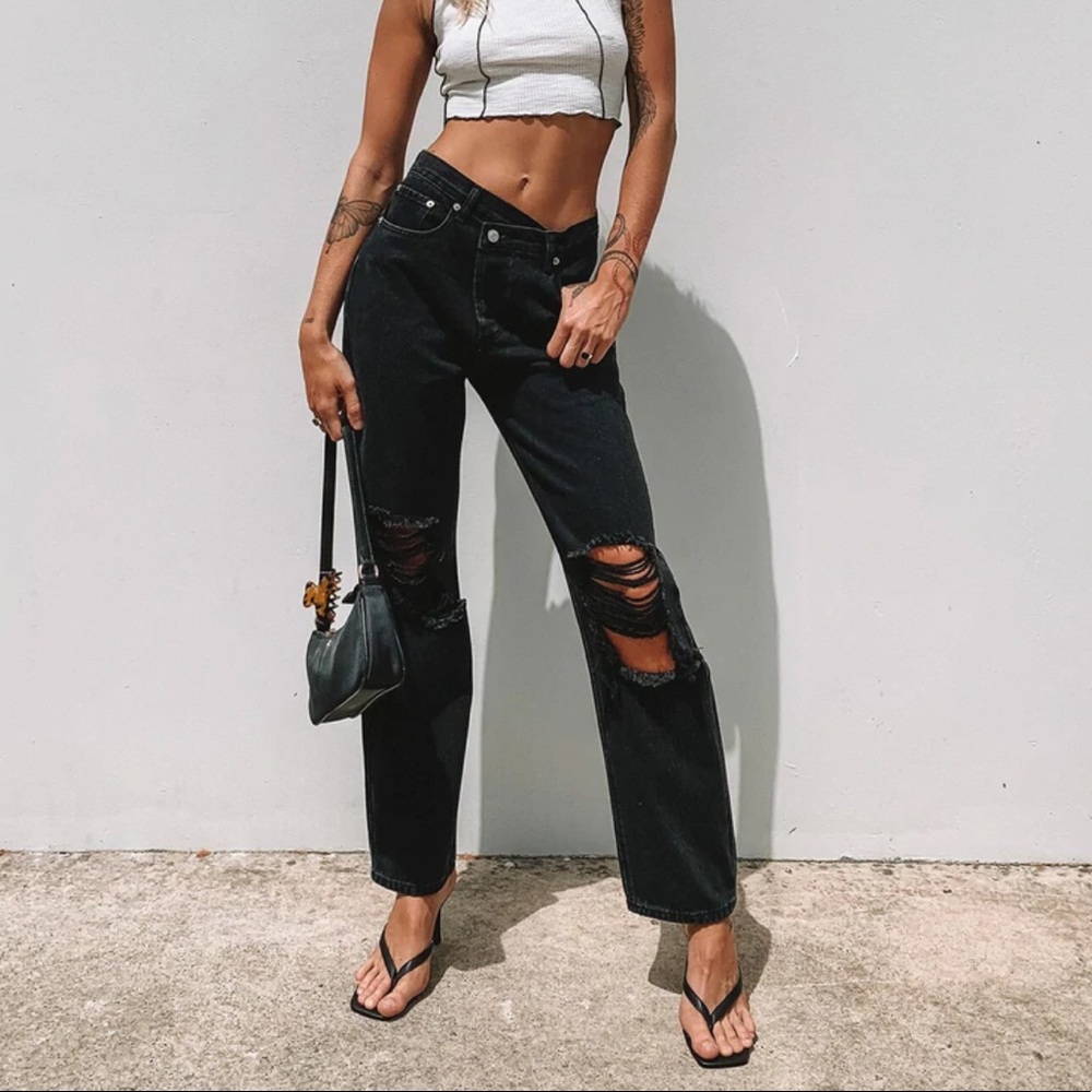 PRINCESS POLLY HOLLY ASYMMETRIC RIPPED LEG JEANS BLACK DENIM